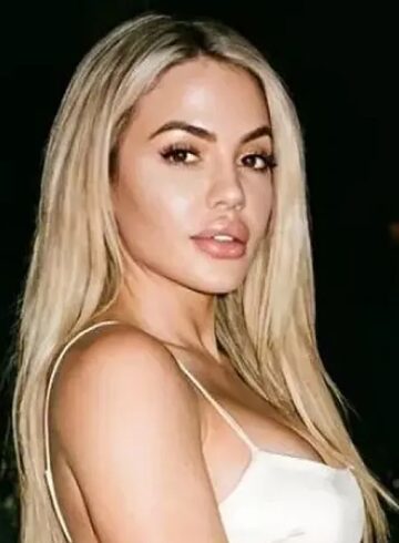 Marylebone petite Sansia london escort