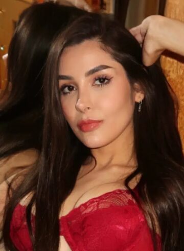 Kensington party-girl Esteva london escort