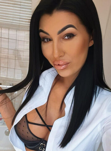 South Kensington brunette Caprice london escort