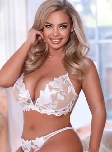Bayswater busty Milana london escort