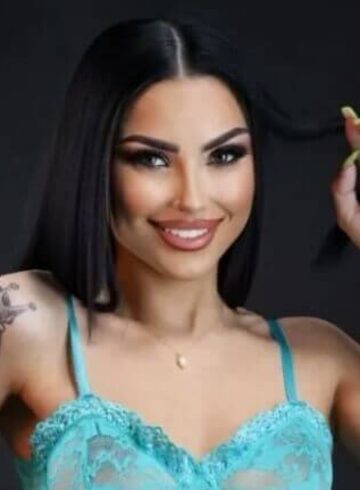 Earls Court brunette Criss london escort