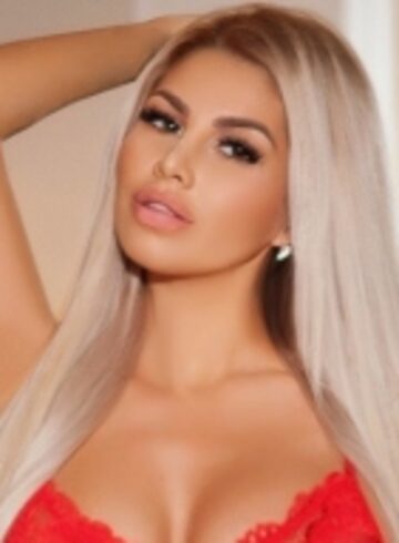 Earls Court blonde Sasha london escort