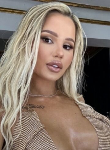 Gloucester Road party-girl Delphi london escort