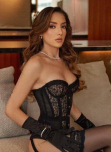 Earls Court blonde Susana london escort