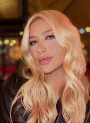 Baker Street blonde Delfa london escort