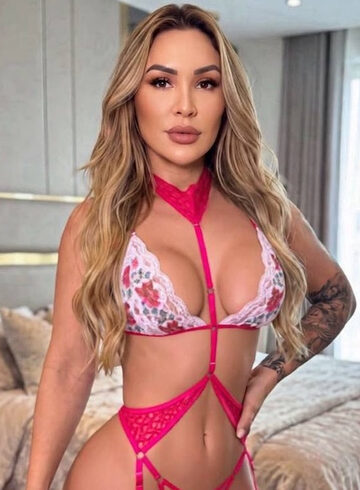 Central London blonde Lewis london escort