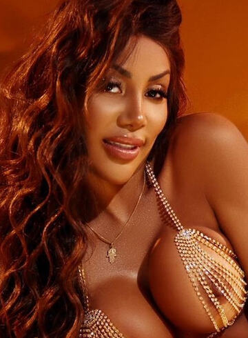 Chelsea 400-to-600 Sarah london escort