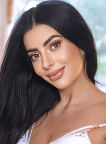 Gloucester Road party-girl Chris london escort