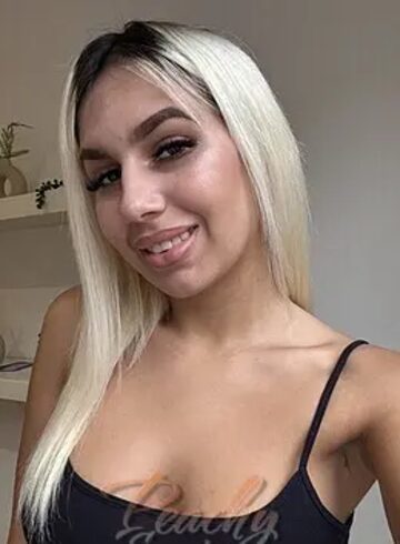 Edgware Road massage Zoe london escort