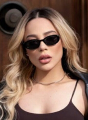 Central London blonde Alpine london escort