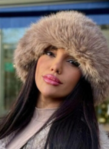 Kensington brunette Vega london escort