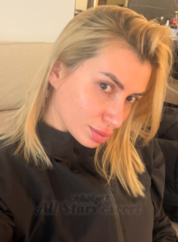 Marylebone 200-to-300 Elisa london escort