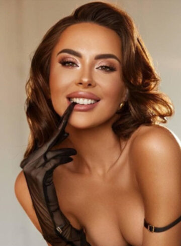 Central London 600-and-over Tallista london escort