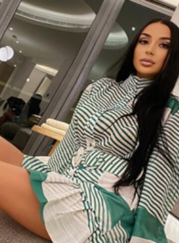 Kensington brunette Karina london escort