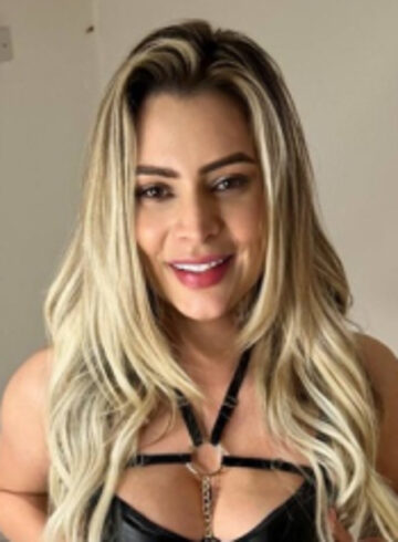 Central London blonde Viveka london escort