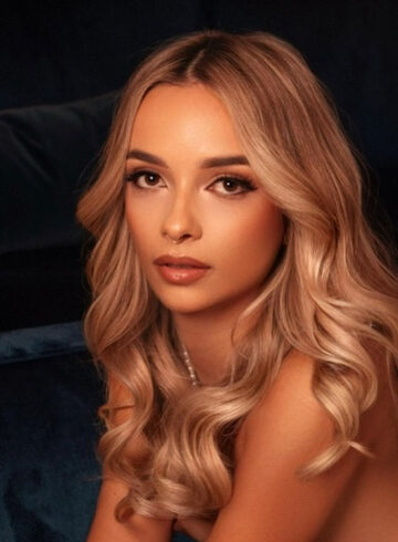 Earls Court blonde Bumble london escort