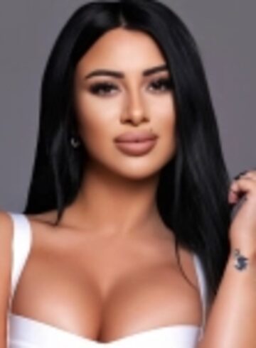 South Kensington party-girl Octavia london escort