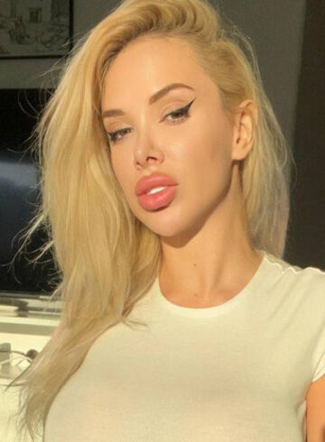 central london blonde Holika london escort