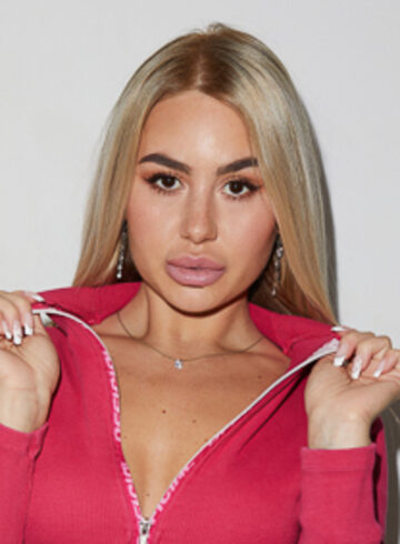 Mayfair 400-to-600 Diva london escort