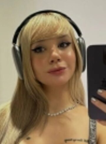 Chelsea party-girl Anser london escort