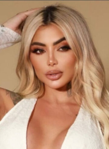 Kensington brunette Ogma london escort