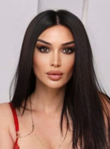 South Kensington brunette Narcissa london escort