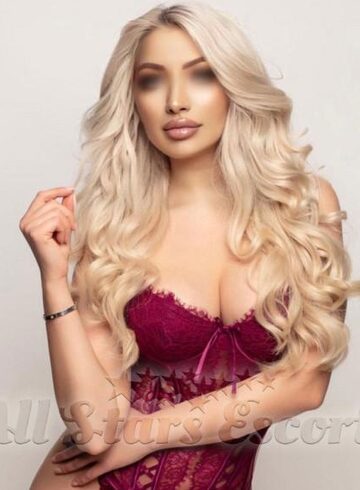 Paddington party-girl Cleopatra london escort