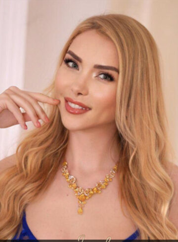 Earls Court blonde Star london escort