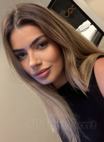 South Kensington 200-to-300 Nadia london escort