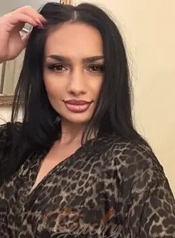 Mayfair 200-to-300 Natalie london escort