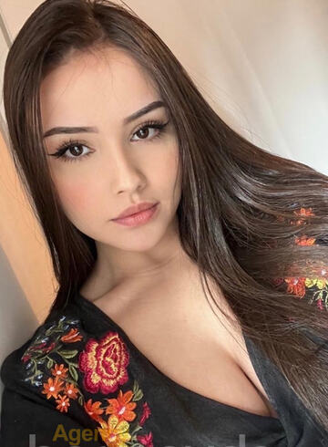 Earls Court brunette Adallyn london escort