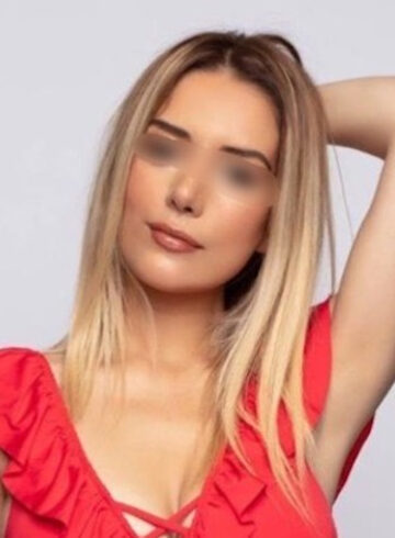 Earls Court blonde Geroma london escort