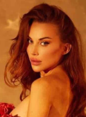 Chelsea blonde Christie london escort