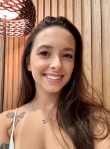 Knightsbridge brunette Monique london escort