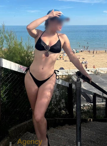central london 300-to-400 Cosmina london escort