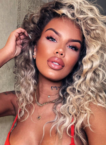 Notting Hill party-girl Chelsea london escort