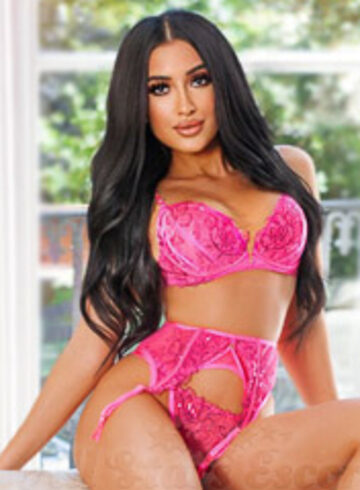 Marble Arch party-girl Erisa london escort