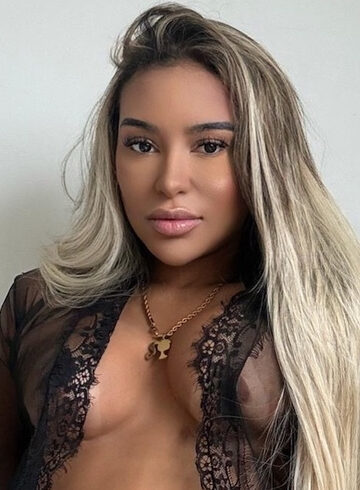 Kensington blonde Zanotti london escort