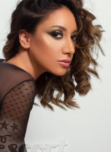Bayswater brunette Lora london escort