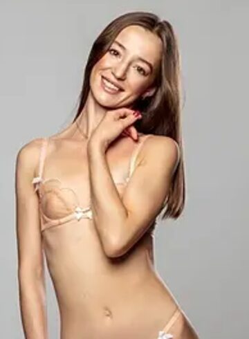 Gloucester Road 300-to-400 Blossom london escort