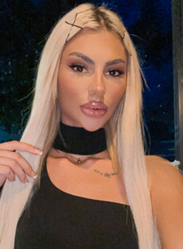 Kensington blonde Angel london escort