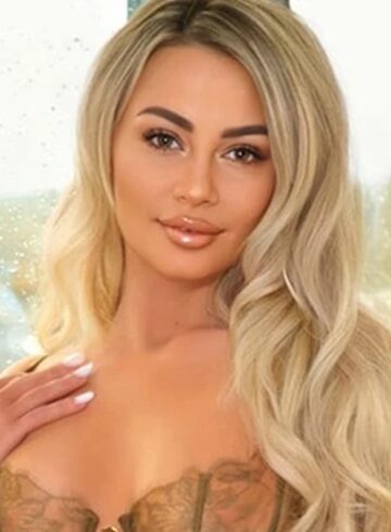 Marble Arch blonde Fairy london escort