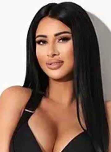 Gloucester Road 200-to-300 Miley london escort
