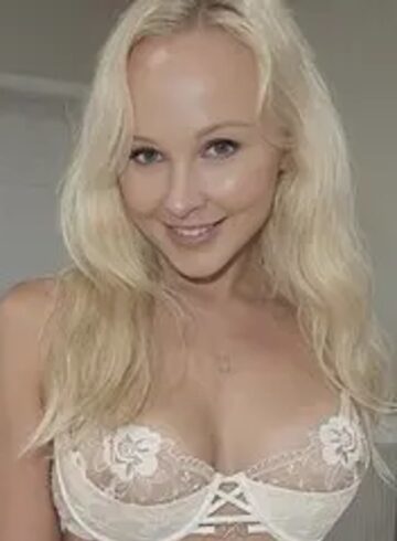Gloucester Road 600-and-over Sapphire london escort