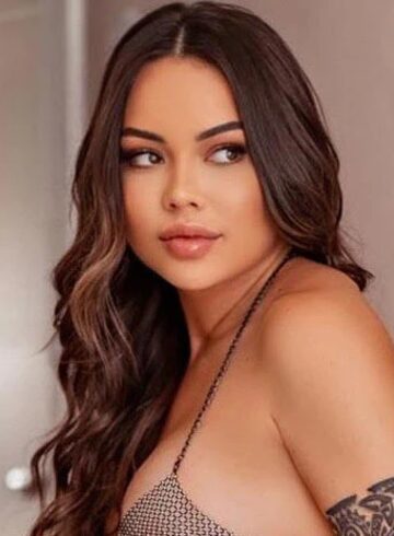 Earls Court brunette Megrez london escort