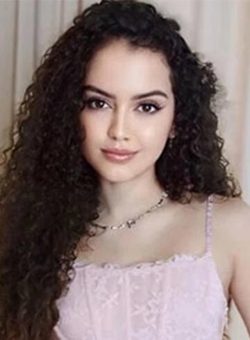 Earls Court party-girl Latifa london escort