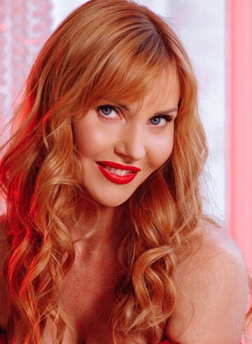 Earls Court party-girl Cranberry london escort