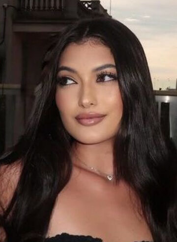 Kensington party-girl Emesta london escort