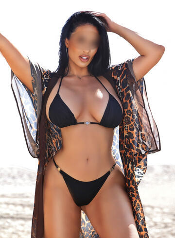 Earls Court brunette Clodia london escort