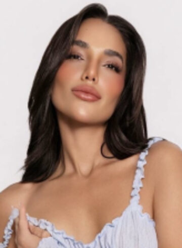 Kensington brunette Vega london escort